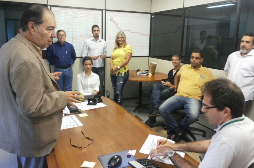 Reunião para explicar o programa de Rádio web Reunião para explicar o programa de Rádio web